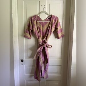 Upcycle opportunity Diane Von Furstenberg wool dress size 2 with holes